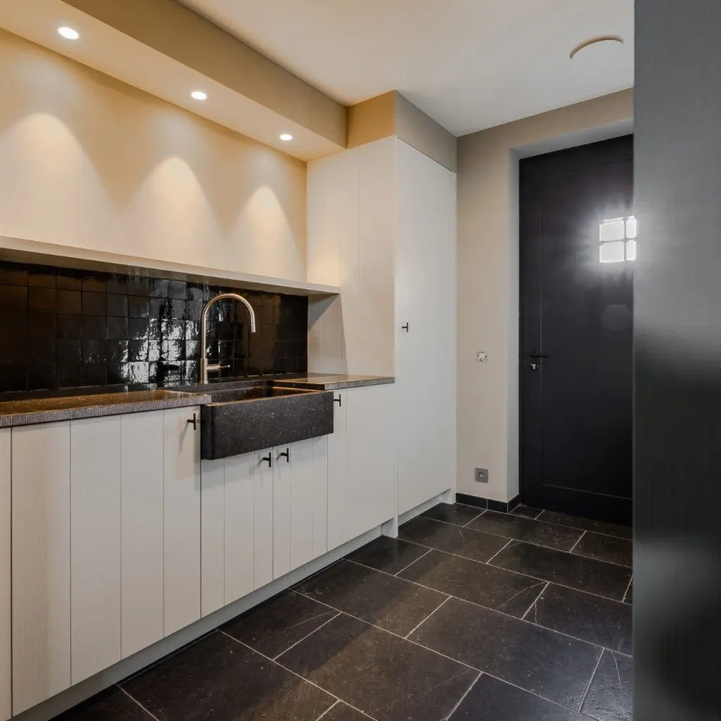 Natuursteen voor de subtiele balans tussen authentiek en modern Wackenier natuursteenbewerker Veurne