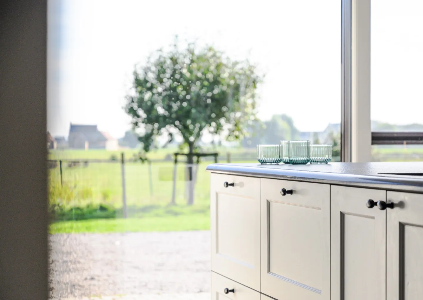 Project C uit diksmuide natuursteen in de keuken door Wackenier Natuursteenbewerker