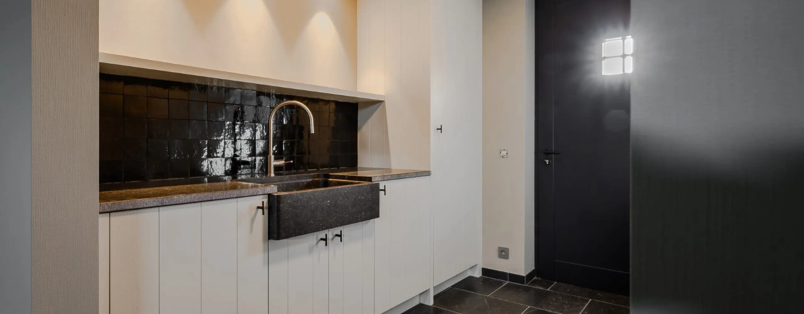 Natuursteen voor de subtiele balans tussen authentiek en modern Wackenier natuursteenbewerker Veurne